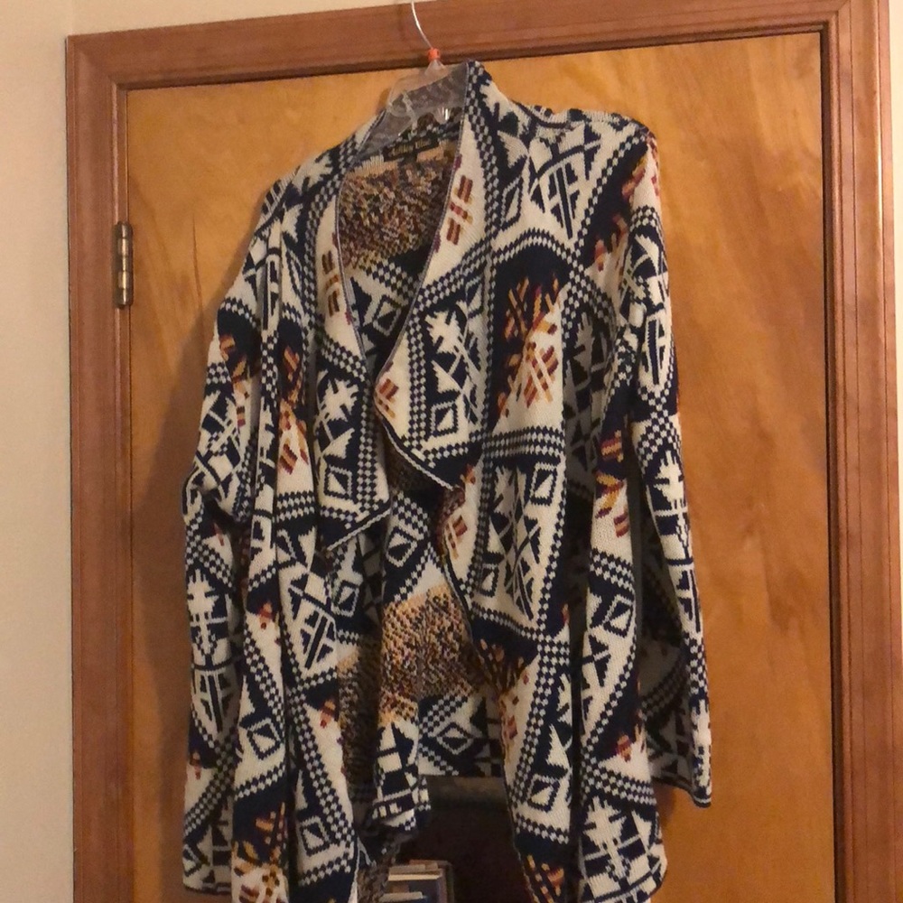 Women’s cardigan size XL worn maybe once